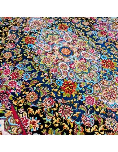 Tabriz Hand-woven Silk Carpet Rc-123 center view