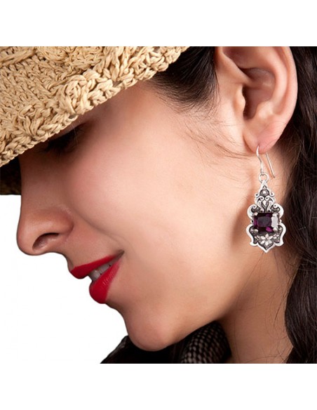 silver-amethyst-earrings-model