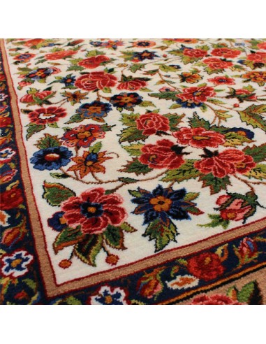 Hand-woven Floral Wool Area Rug Rc-282 zoom in