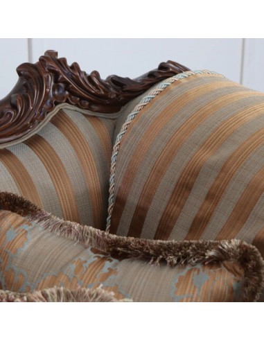classic-carved-beechwood-sofa-textile