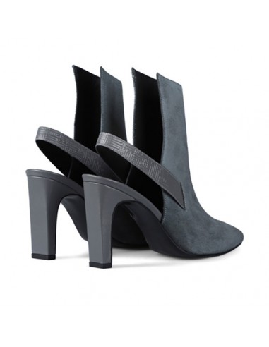 gray-women's-leather-pump-shoes