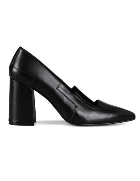 classic-black-high-heeled-women's-shoes