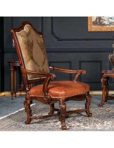 wood frame armchair - lateral