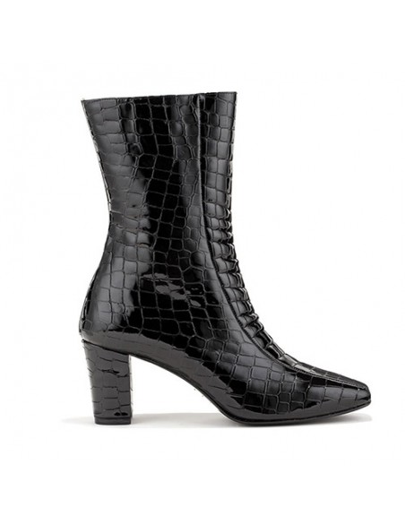 boots-with-crocodile-skin-design