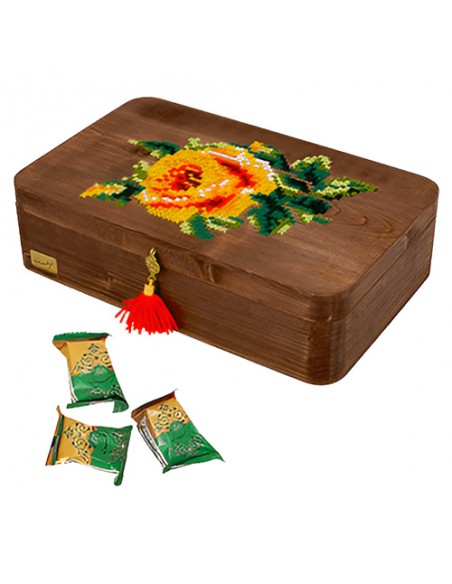 Pistachio Gaz Candy| Mozaffari Gaz with Wooden Box and Handmade Embroidery Pistachio Gaz Candy| Mozaffari Gaz with Wooden Box and Handmade Embroidery