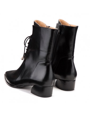 women's-black-leather-high-heel-boots