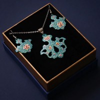 menagerie-earrings-and-necklaces-ac-1555 menagerie-earrings-and-necklaces-ac-1555