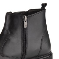 black-zipper-boot-detail black-zipper-boot-detail