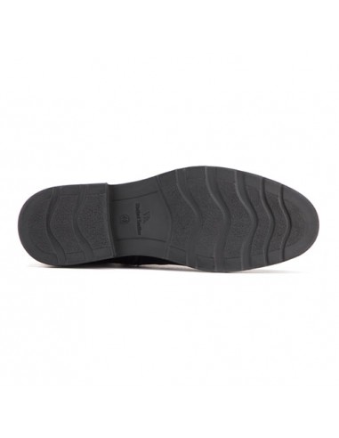 black-zipper-boot