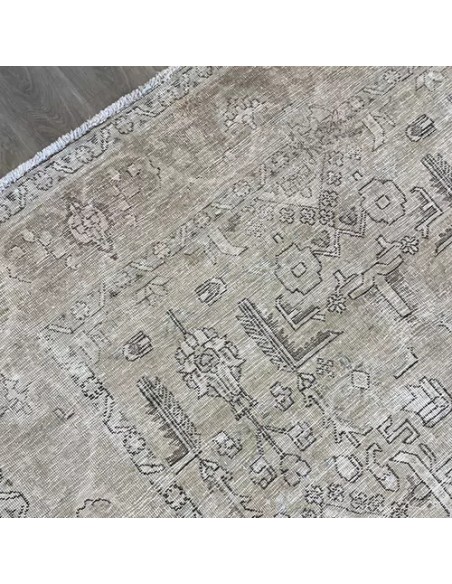 tabriz-6x9-grey-kilim-edge-view