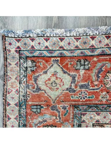 Tabriz Handmade 6x9 Red and Blue Vintage Rug RC-1893 - Corner VIew