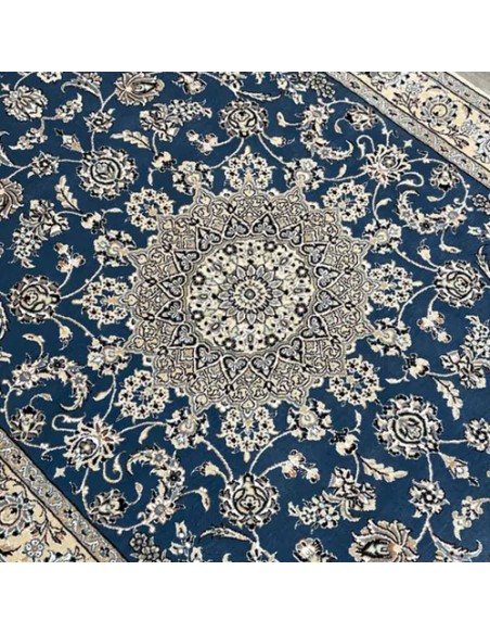 Nain 4x7 Handmade Blue and White Rug RC-1916 - Center View