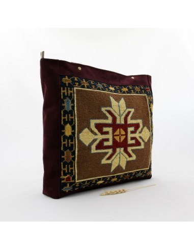 medallion-rug-hangbag