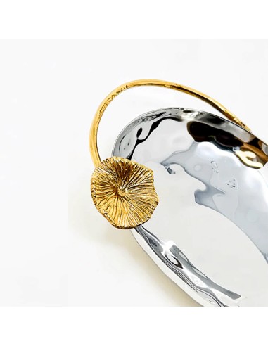 tray for serving - details