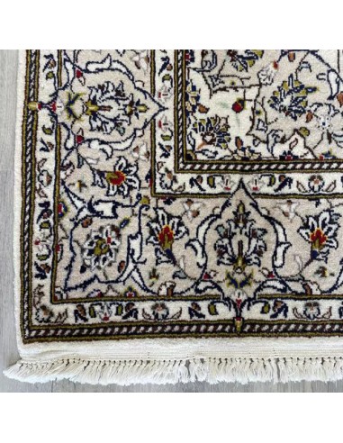 Kashan 5x7 Handmade White Rug RC-2017 - Corner View