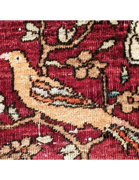 red-isfahan-rug