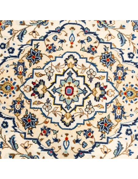 iranian-white-carpet
