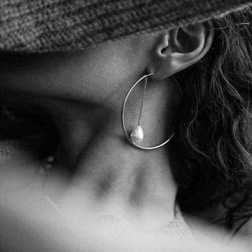 black&white-hoop-earring
