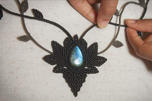 beautiful-labradorite-necklace