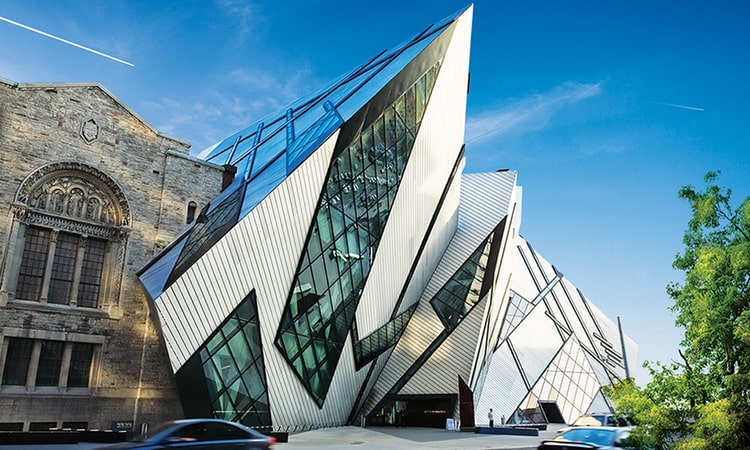 18 Places to Visit in Toronto – 2022 royal ontario museum