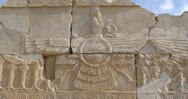 ahura mazda on ancient buildings