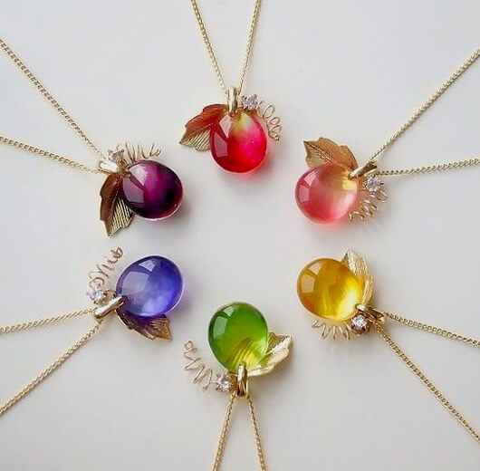 colorful-crystal-necklace