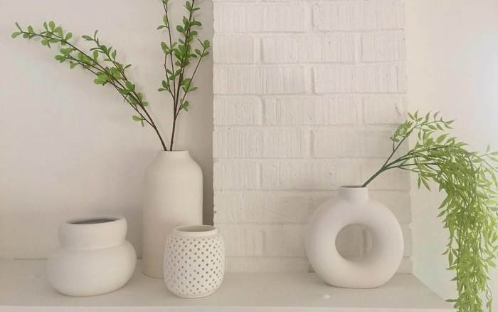 white donut vases