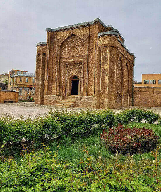 alavian-dome-in-hamedan