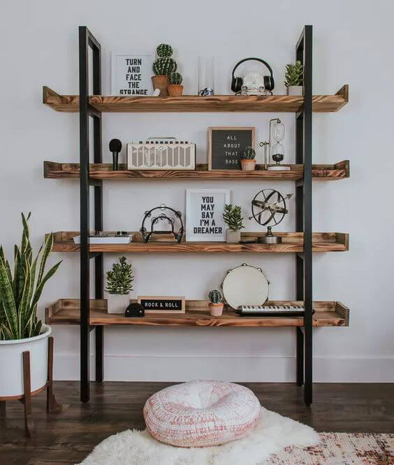 shelf for decorative items