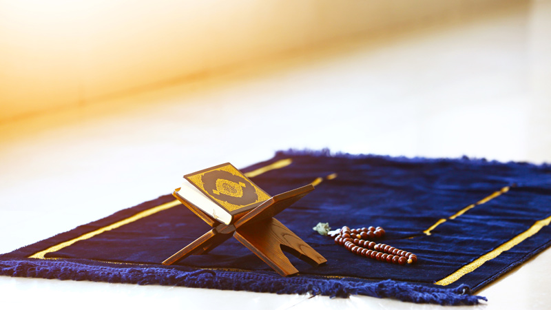 muslim prayer rug