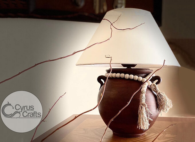 brown-pottery-desk-lamp-with-clay-beads